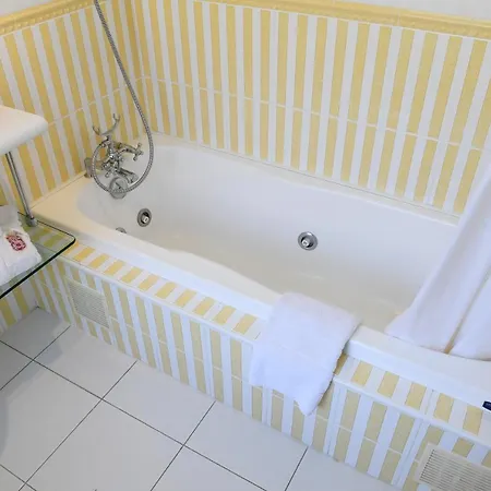 Ferienhaus Maisons D'hotes Du Relais Sainte Anne Martel