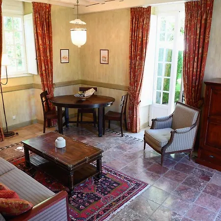 Дом отдыха Maisons D'hotes Du Relais Sainte Anne *