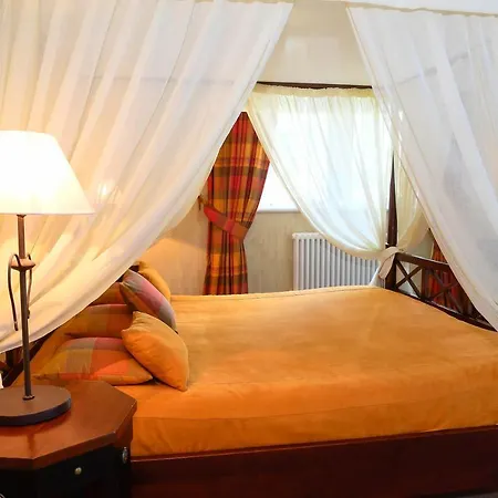 Maisons D'hotes Du Relais Sainte Anne Мартель