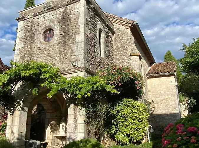 Maisons D'hotes Du Relais Sainte Anne Tatil Evi Martel