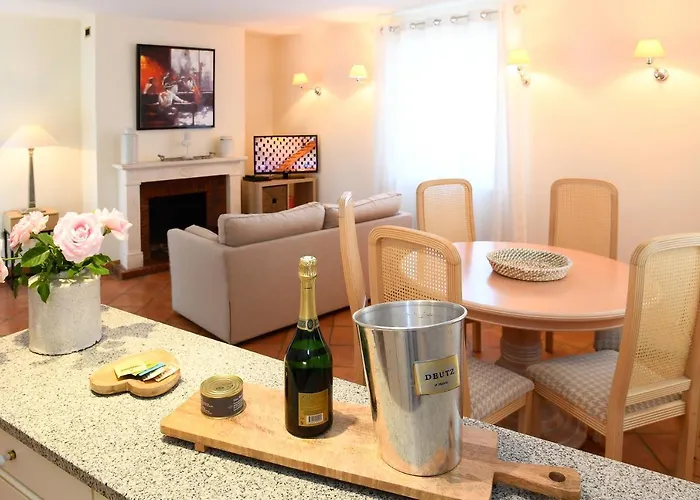 Tatil Evi Maisons D'hotes Du Relais Sainte Anne *